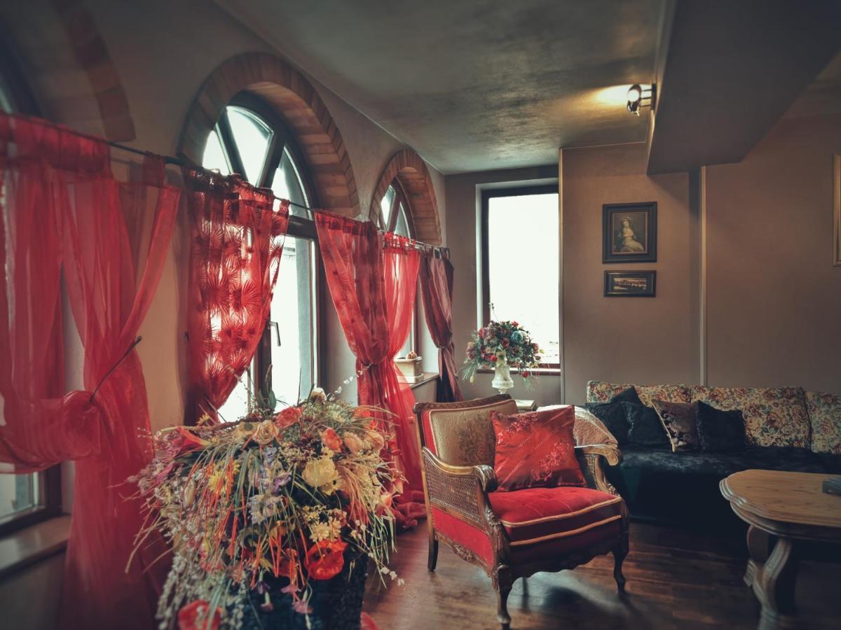 Тhe Bohemian Lodge-Entire House With Sauna Veliko Tarnovo Luaran gambar