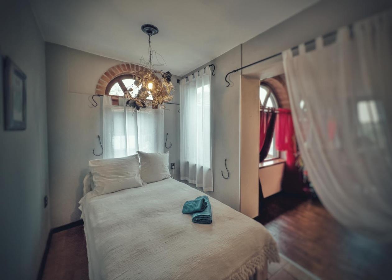 Тhe Bohemian Lodge-Entire House With Sauna Veliko Tarnovo Luaran gambar